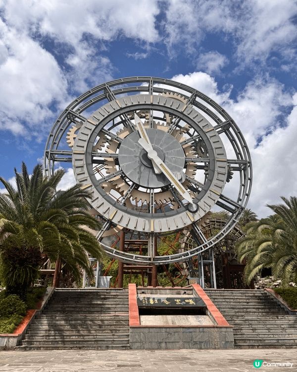 氣候宜人、冬暖夏涼，一年氣溫平均只有15度，夏天最高都係20...