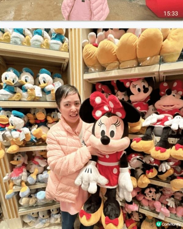 今天去了中環AIA坐摩天輪，打卡拍照，玩過山車，吃小店美食，...