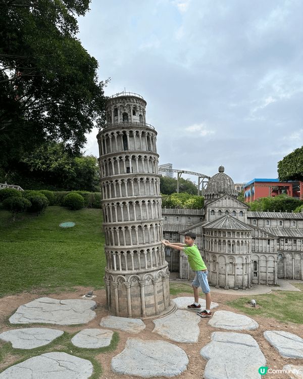 近近哋即興去咗深圳世界之窗玩兩日，訂間酒店房仲望住園區嘅巴黎...
