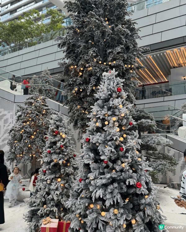 深圳萬象前海的冰雪之境飄雪靚景適合打卡，渡過一個特別的白色聖...