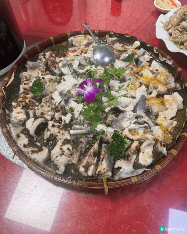 農庄美食，筲箕魚4味，一啲都唔腥，魚肉夠滑，大陸的雞10分好...