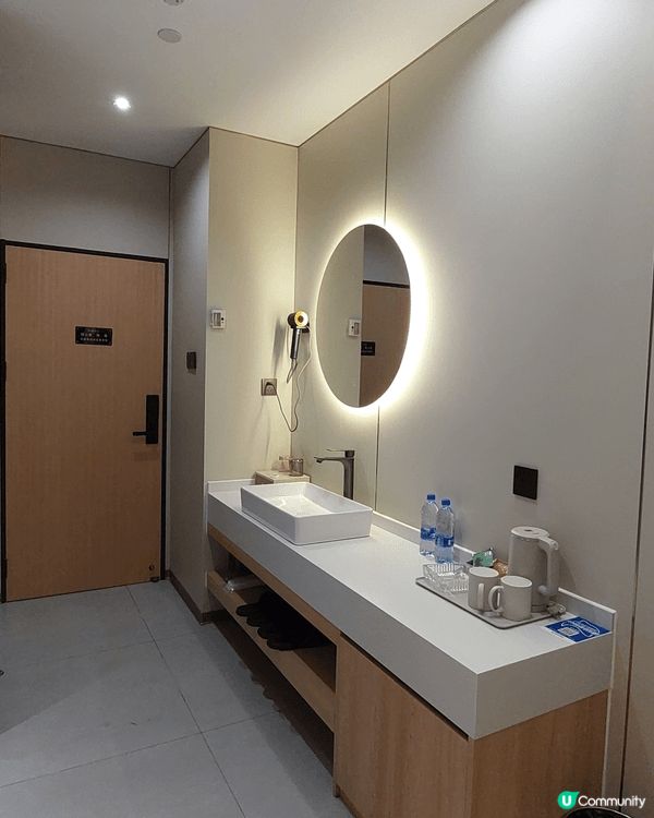 珠海金灣區有很多公寓式酒店，又乾淨又近商場，吃喝玩樂好方便。...