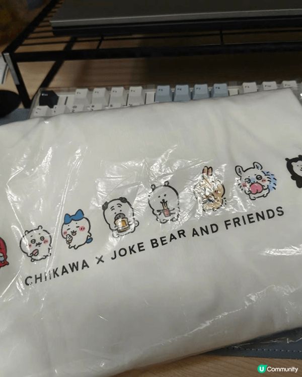 穿上UNIQLO x Chiikawa聯乘T恤，彷彿帶住小夥...