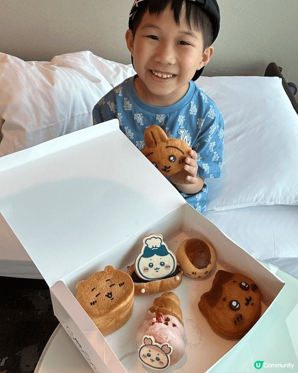 東京Chiikawa Bakery 裝修非常吸引，周圍也有可...