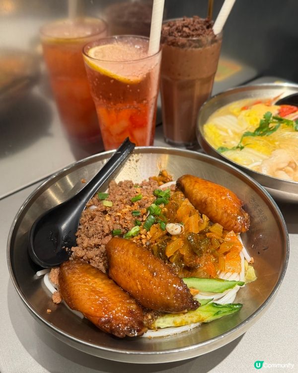 老荔冰室新菜！🤤 膠原爆燈雞湯米線！🍲