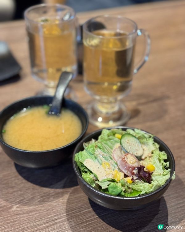 灣仔平日滿座lunch