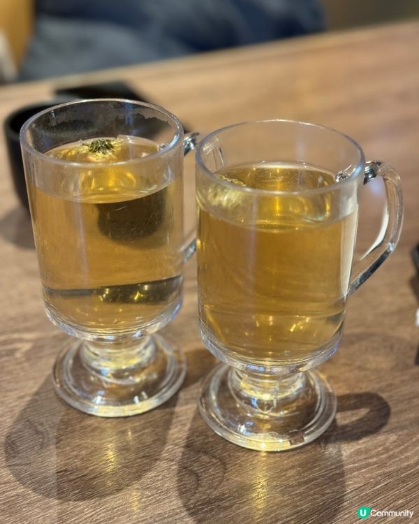 灣仔平日滿座lunch