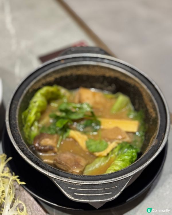 呢間放題連北京烤鴨 羊楠煲都有