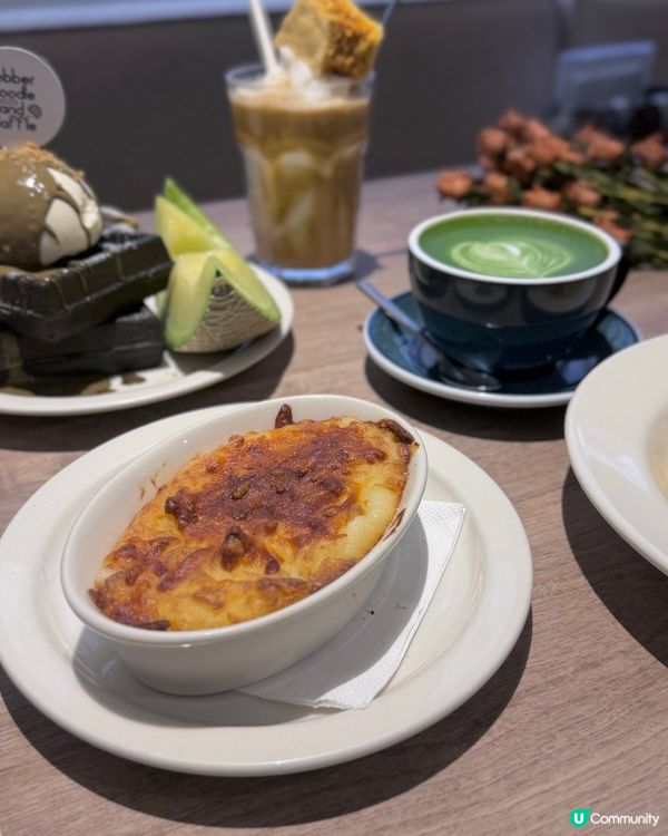 蜜瓜竹炭窩夫🤤脆軟糯米香！