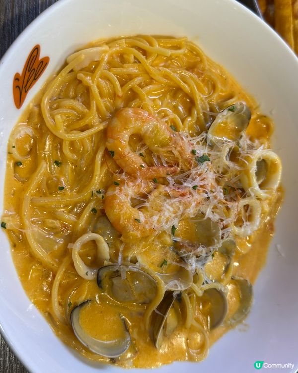 一班朋友吹水食飯
