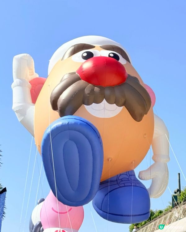 Merry Balloon Parade