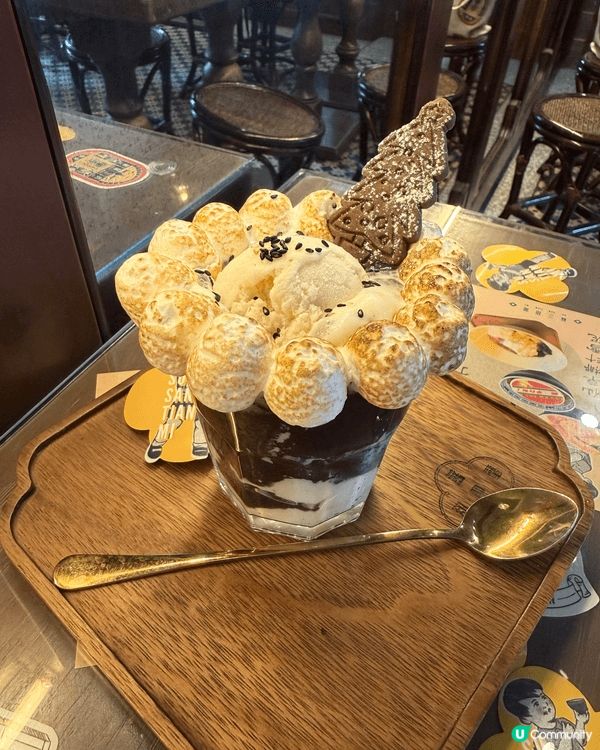 去蘇三甜蜜終於唔係食冰蘇￼，係飲佢期間限定嘅特飲😌 雲朵黑芝...