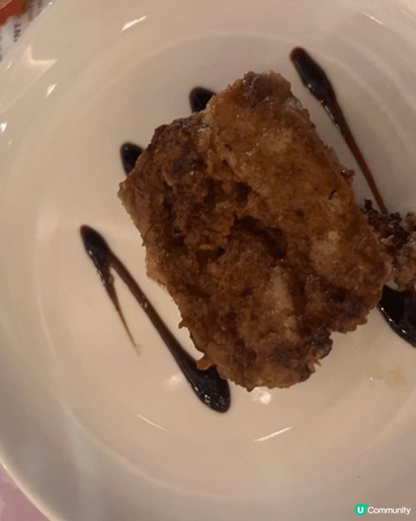 香港萬麗海景酒店萬麗咖啡室推出自助餐,食物豐富,可以任食蟹腳...