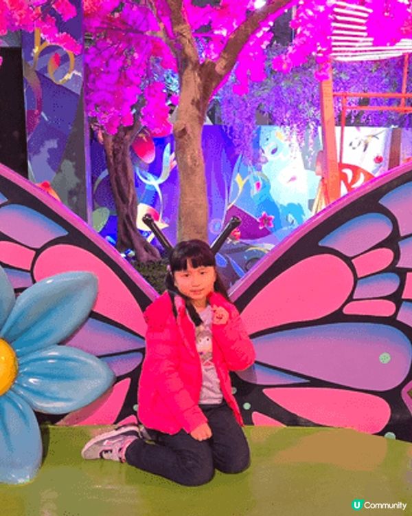 每年必同囡囡去AIA友邦嘉年華，由中午玩到夜晚都未玩晒，有好...