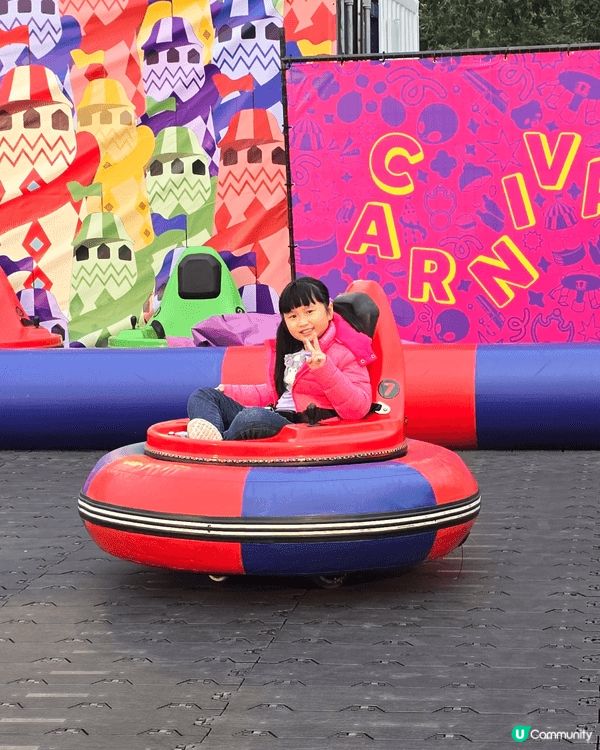 每年必同囡囡去AIA友邦嘉年華，由中午玩到夜晚都未玩晒，有好...