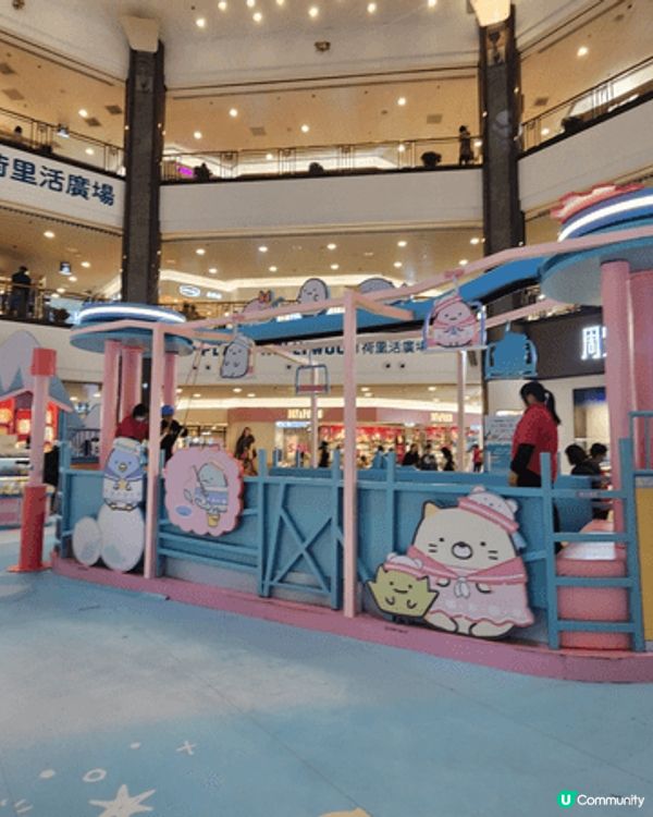 去荷里活廣場食買玩，假日最多都有5小時泊車，仲有5米高白熊超...