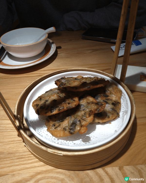 聖經北上吃喝享樂，品嚐了客家菜，出名的豆腐和煎餅最令我印象深...