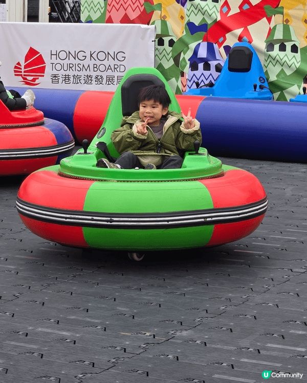 第一次帶仔仔去澳門同AIA嘉年華感到很新鮮同感恩，慶幸有時間...