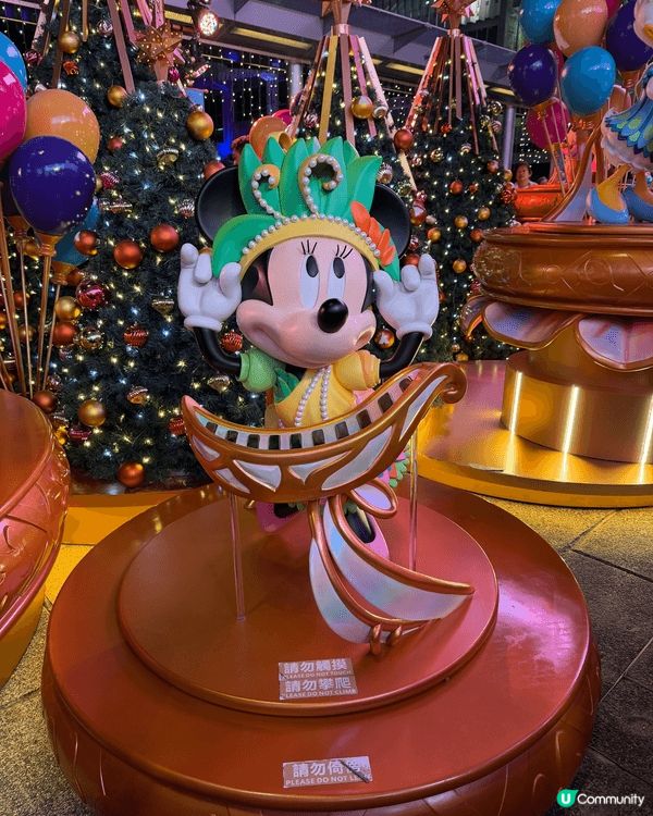 米奇米妮聖誕裝飾，圖片中有海港城、信德中心。都已米奇作聖誕裝...