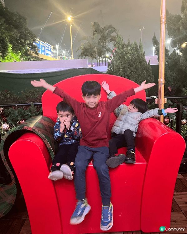 今年香港聖誕節氣氛真的拉滿。大家去咗中環打卡未，必須要去，好...