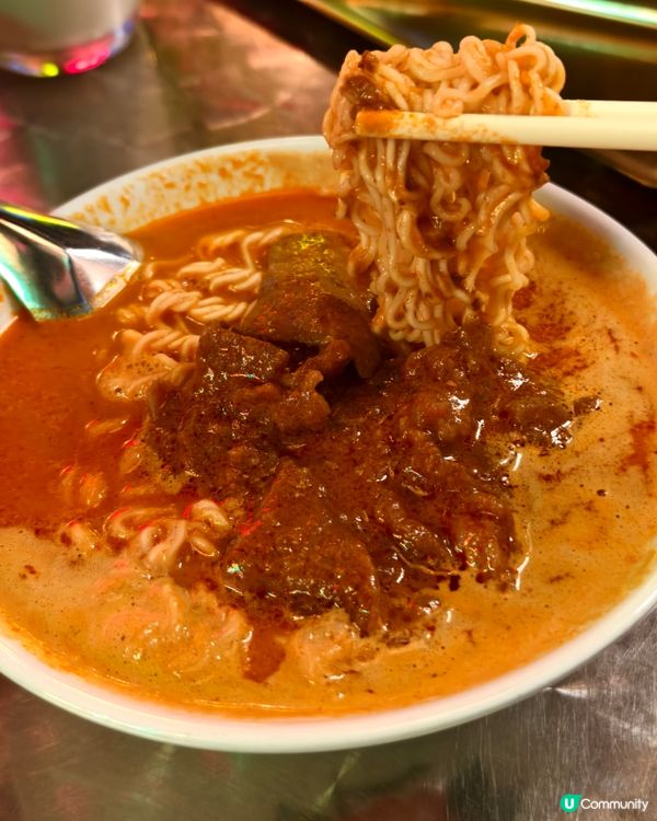 濃郁惹味唔L同沙嗲牛肉麵