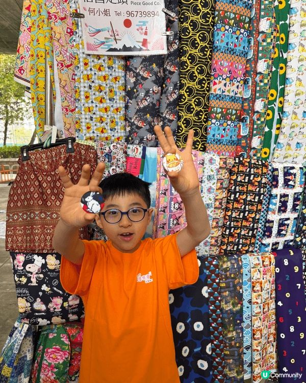 聖誕節去咗深水埗布藝市場，好多好靚嘅布，香港特色嘅布。最後仲...