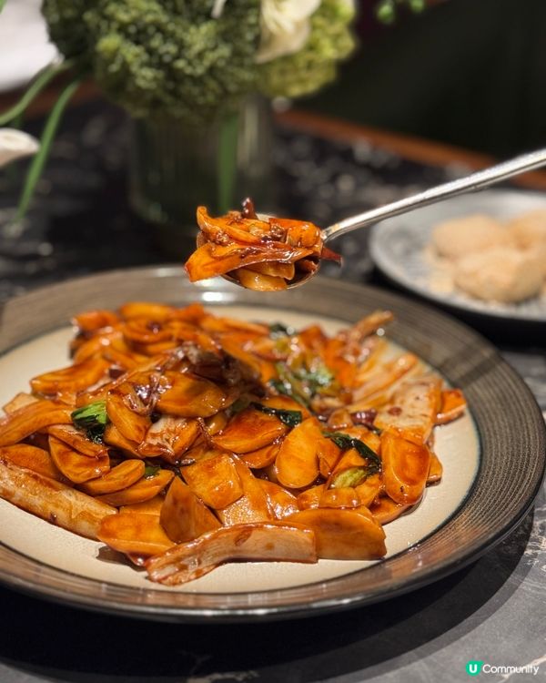 尖沙咀滬菜🤤鐵板小籠包必試！石鍋竹笙蟹粉嫩豆腐都好出色