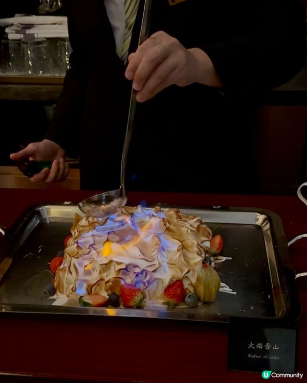 灣仔⭐️自助餐擦餐勁！龍蝦鮑魚片皮鵝！🦞🔥