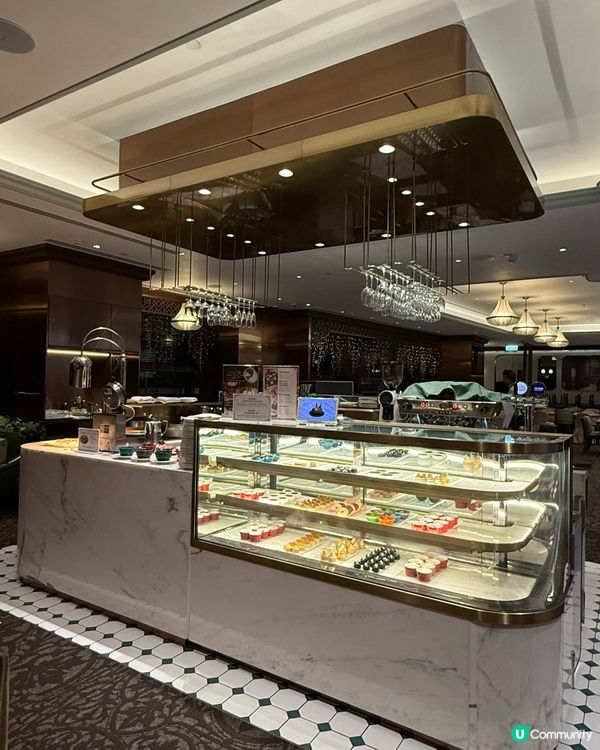 灣仔⭐️自助餐擦餐勁！龍蝦鮑魚片皮鵝！🦞🔥