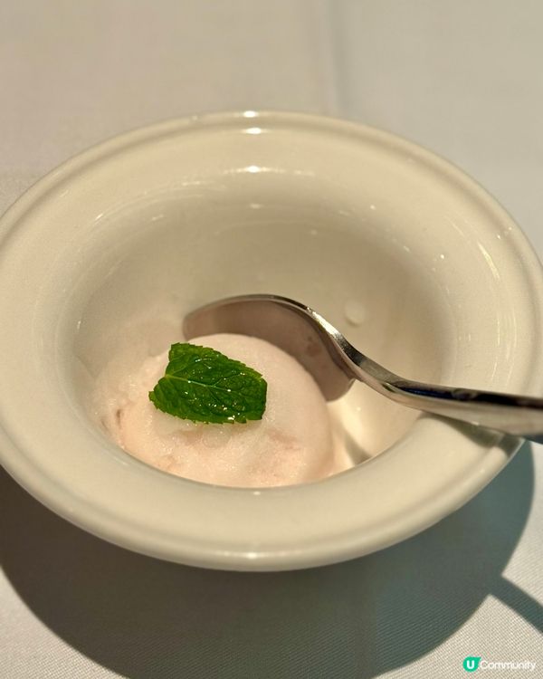 銅鑼灣精緻樓上法國菜 氣氛浪漫食物一流