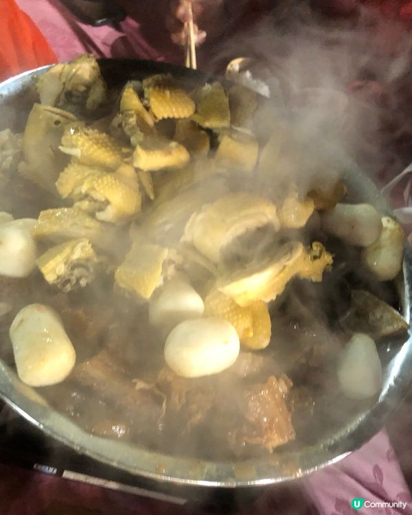 盆菜宴熱鬧非凡！🥳