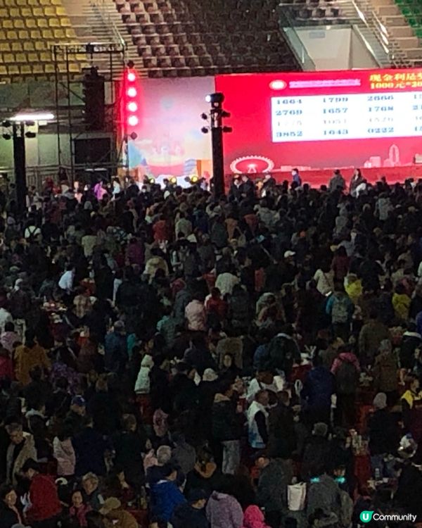 盆菜宴熱鬧非凡！🥳