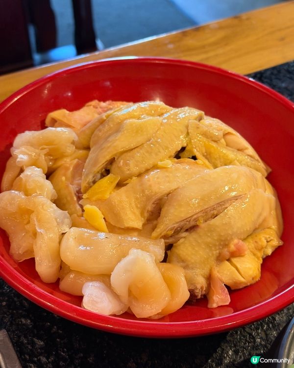 超濃郁嘅花膠雞湯底😍