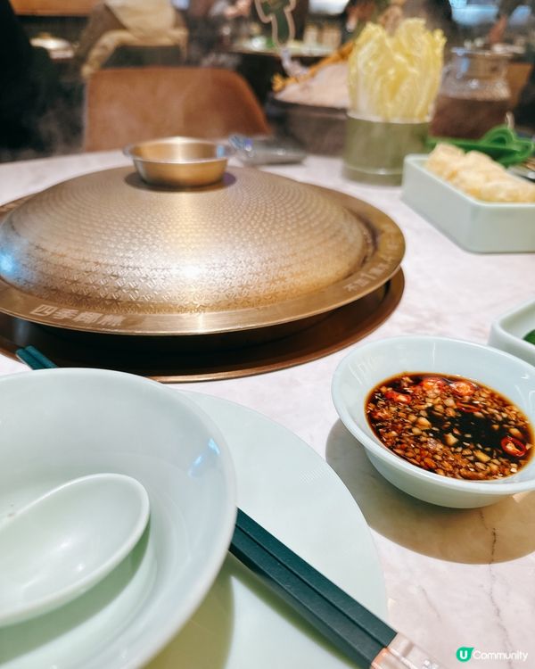 打邊爐新選擇！深圳椰子雞＋煲仔飯＋前菜bar超滿足 😍