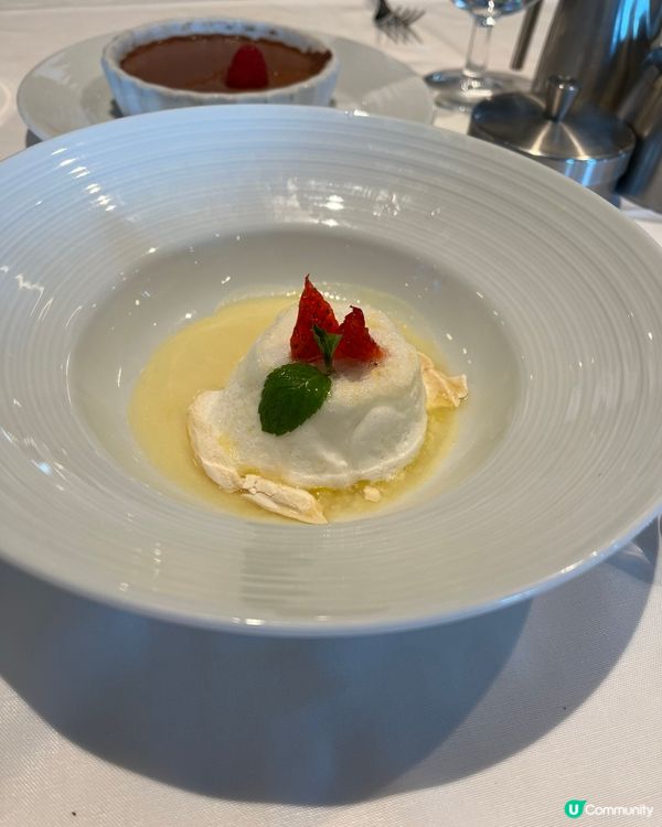 海上盛宴！🍽️ 海洋景觀餐廳📸