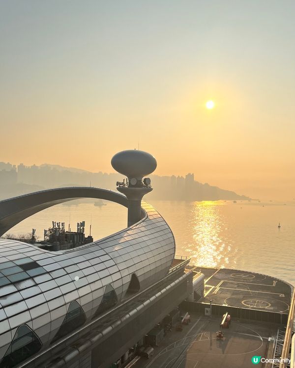 海上盛宴！🍽️ 海洋景觀餐廳📸