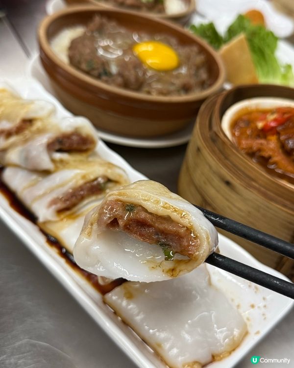 地鐵車箱食牛肉腸粉😋🤣