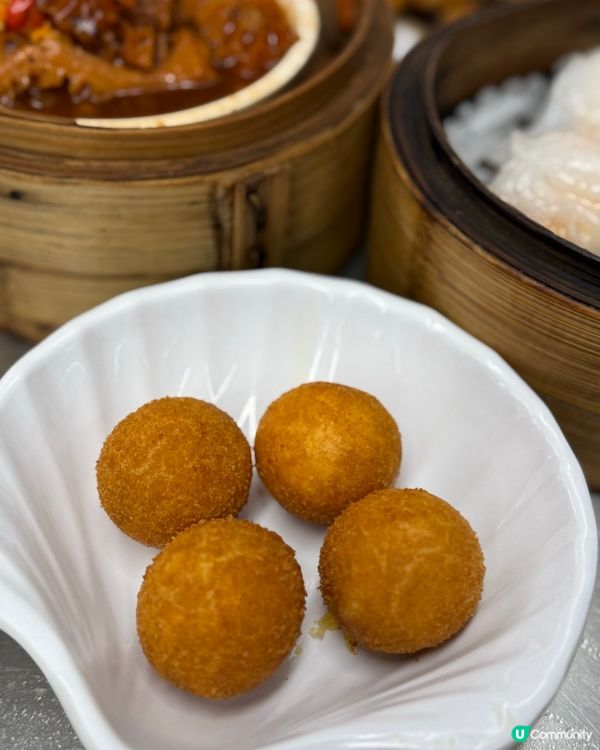 地鐵車箱食牛肉腸粉😋🤣