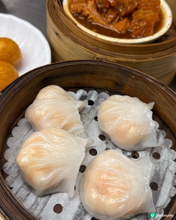 地鐵車箱食牛肉腸粉😋🤣