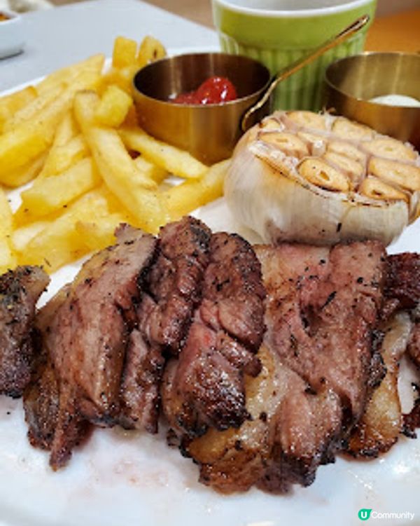 甜牙牙．$300有找歎足牛小排+海鮮+窩