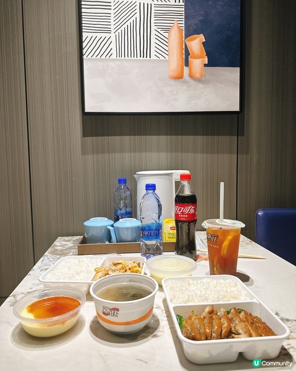 $500住深圳高級公寓開箱｜一晚變身私人影院＋美團外賣開餐