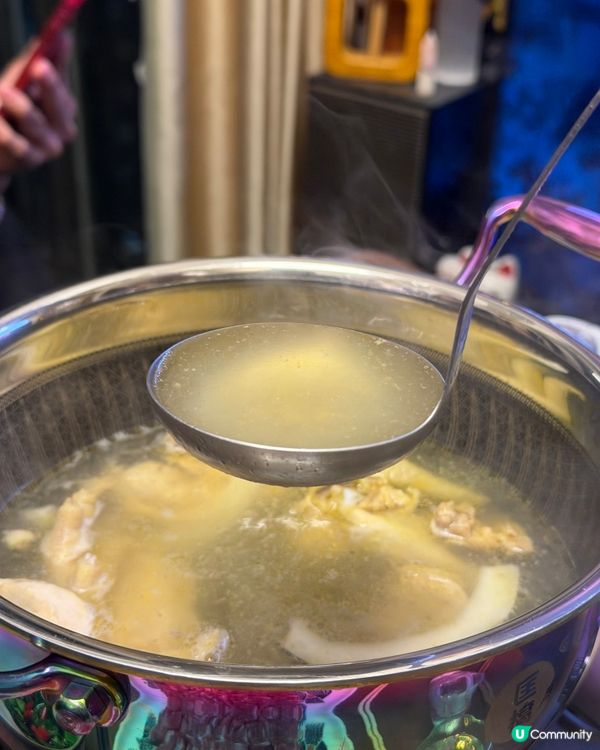 暖笠笠！椰子雞海鮮和牛鍋 🥥🍲