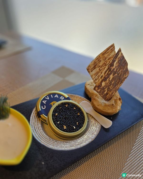 睇完黑白大廚走咗去試好野，魚子醬&和牛龍蝦都dope !😂