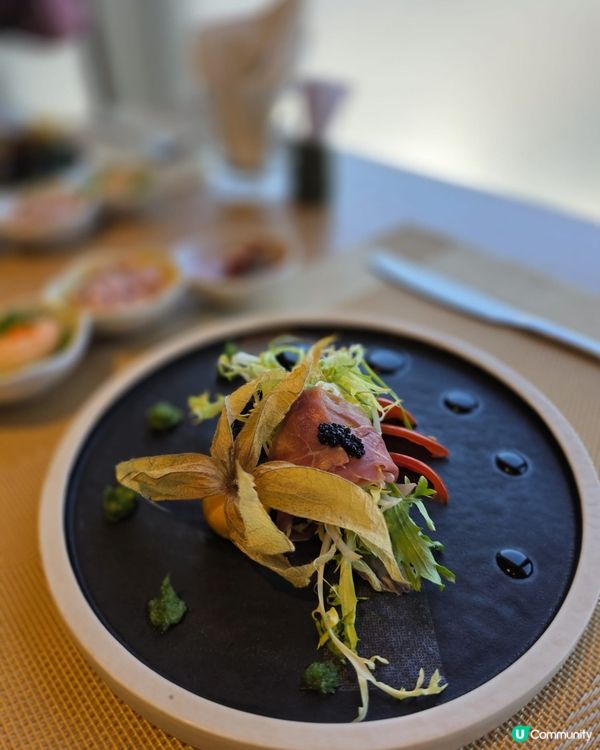 睇完黑白大廚走咗去試好野，魚子醬&和牛龍蝦都dope !😂