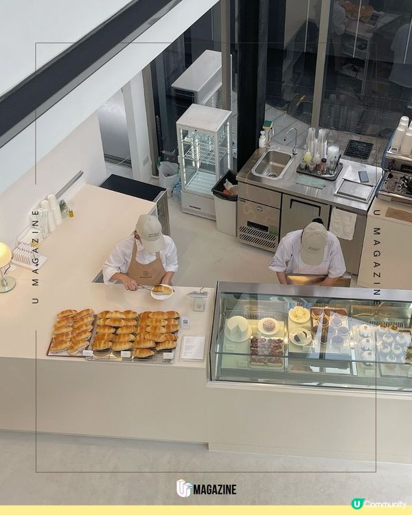 曼谷蛋糕店「泡芙小狗」爆紅｜新出臘腸狗版泡芙、檯燈蛋糕等極療癒