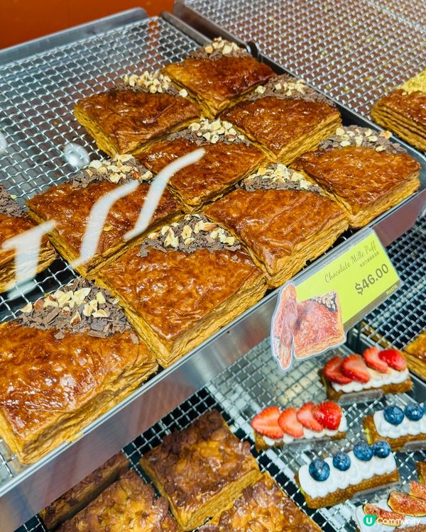 人氣長龍店！ 為咗呢個拿破崙，值得！