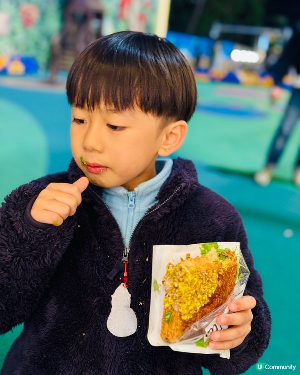 人氣長龍店！ 為咗呢個拿破崙，值得！