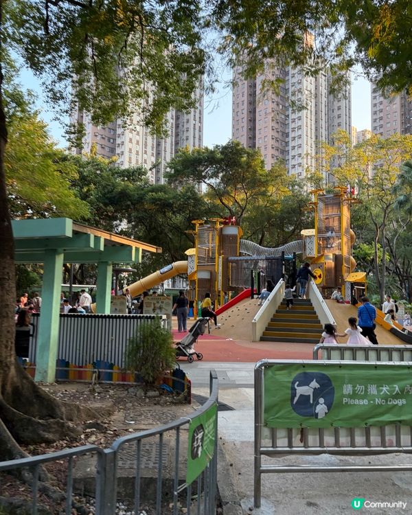 適合年齡較大的小朋友放電兒童遊樂場🛝