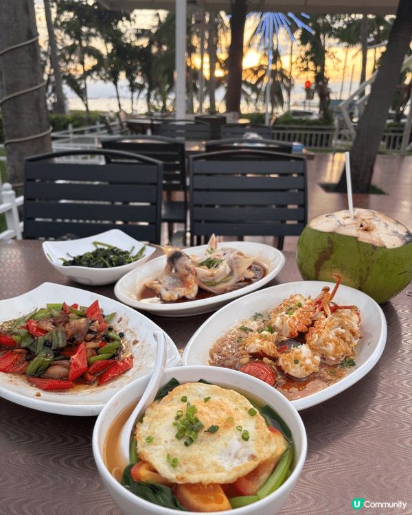 和家人去三亚庆祝生日，度过了很愉快的假期！打卡了大东海景区，...