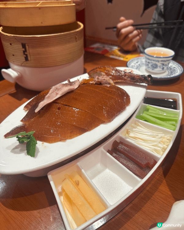 片皮鴨鴨皮脆卜卜帶油香，山楂栗子酒香肉:五花肉肥而不膩，味道...